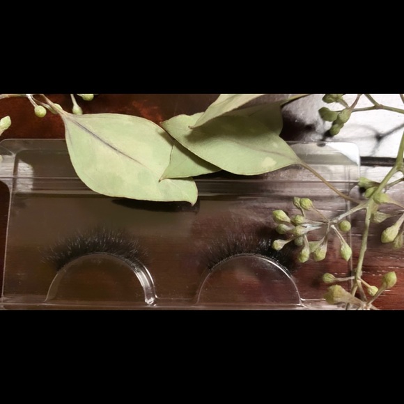 PREMIUM LASHES HIDDENLASHES 🌿✨ - Picture 3 of 5